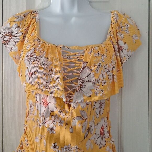 TiniBikini yellow floral print cut out side swimsuit bathing suit Sz M NWT - Picture 3 of 9